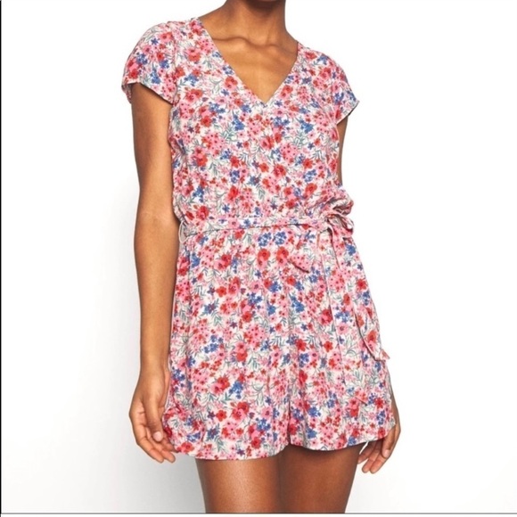 American Eagle boho floral flirty festival cut out romper shorts Size Small - Picture 1 of 11